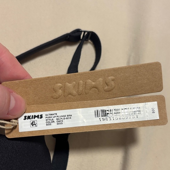 Women's Black Bra - Picture 2 of 2